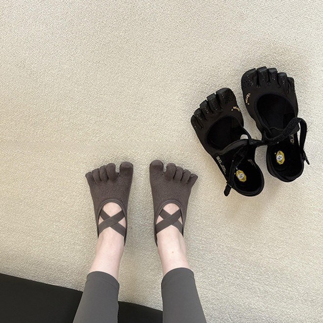 Women's Criss-Cross Strappy Fi - đánh giá và giá Grip Sock Yoga